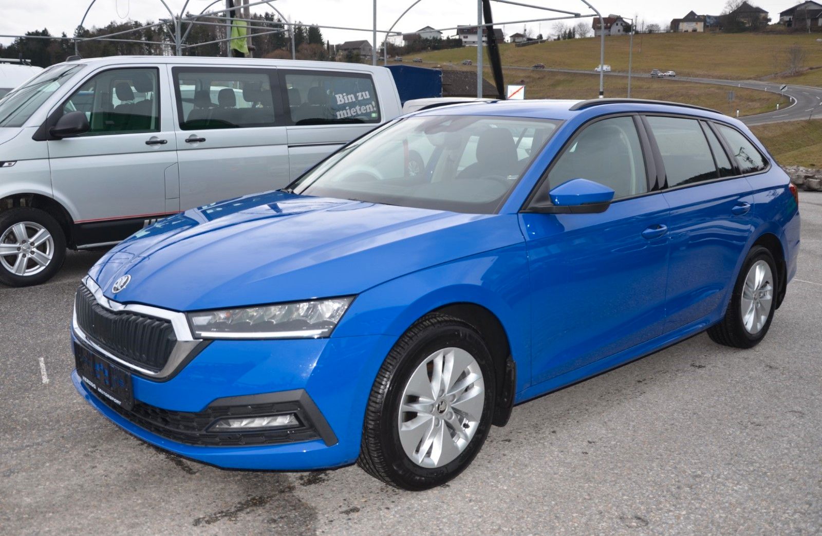 Skoda Octavia Combi 2,0 TDI DSG LED AHV EXP:12.740 imagem 2