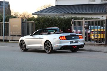 Ford Mustang - 2