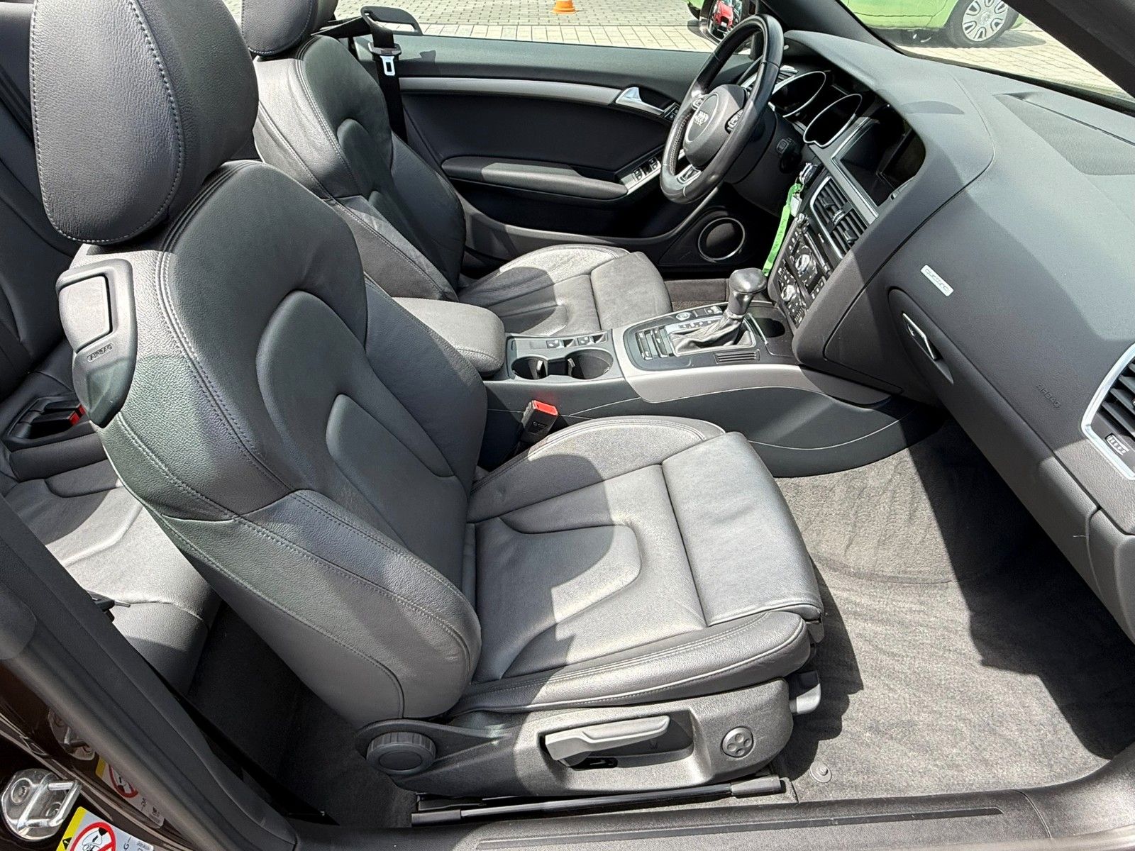 Fahrzeugabbildung Audi A5 Cabriolet 2.0 TFSI quattro S Line