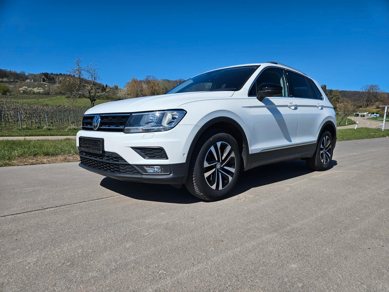 Volkswagen Tiguan IQ.DRIVE 1,5 TSI ACT ACC Lane Side