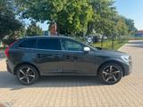 Volvo XC60 2.4 D5 AWD Aut. R Design Xenon AHK Navi - Volvo XC60: 2.4