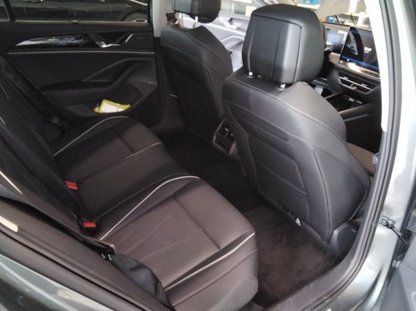 Volkswagen Passat Variant - Bild 7