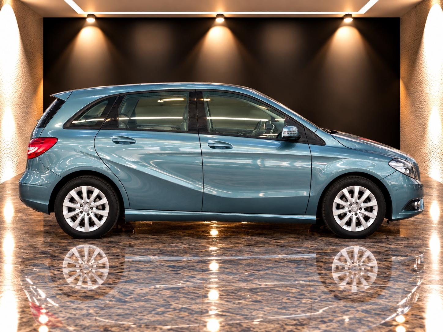 Mercedes-Benz B 180 *1. HAND* KLIMA/SHZ/KAMERA/NAVI/