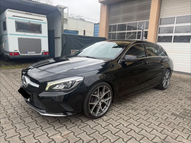 MERCEDES-BENZ CLA 180 Shooting Brake