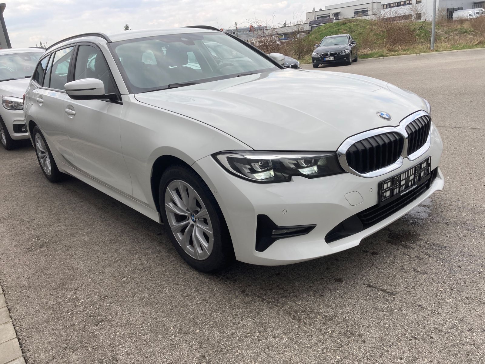 BMW 320d Touring *PDC*LED*Sitzheizung* foto 2