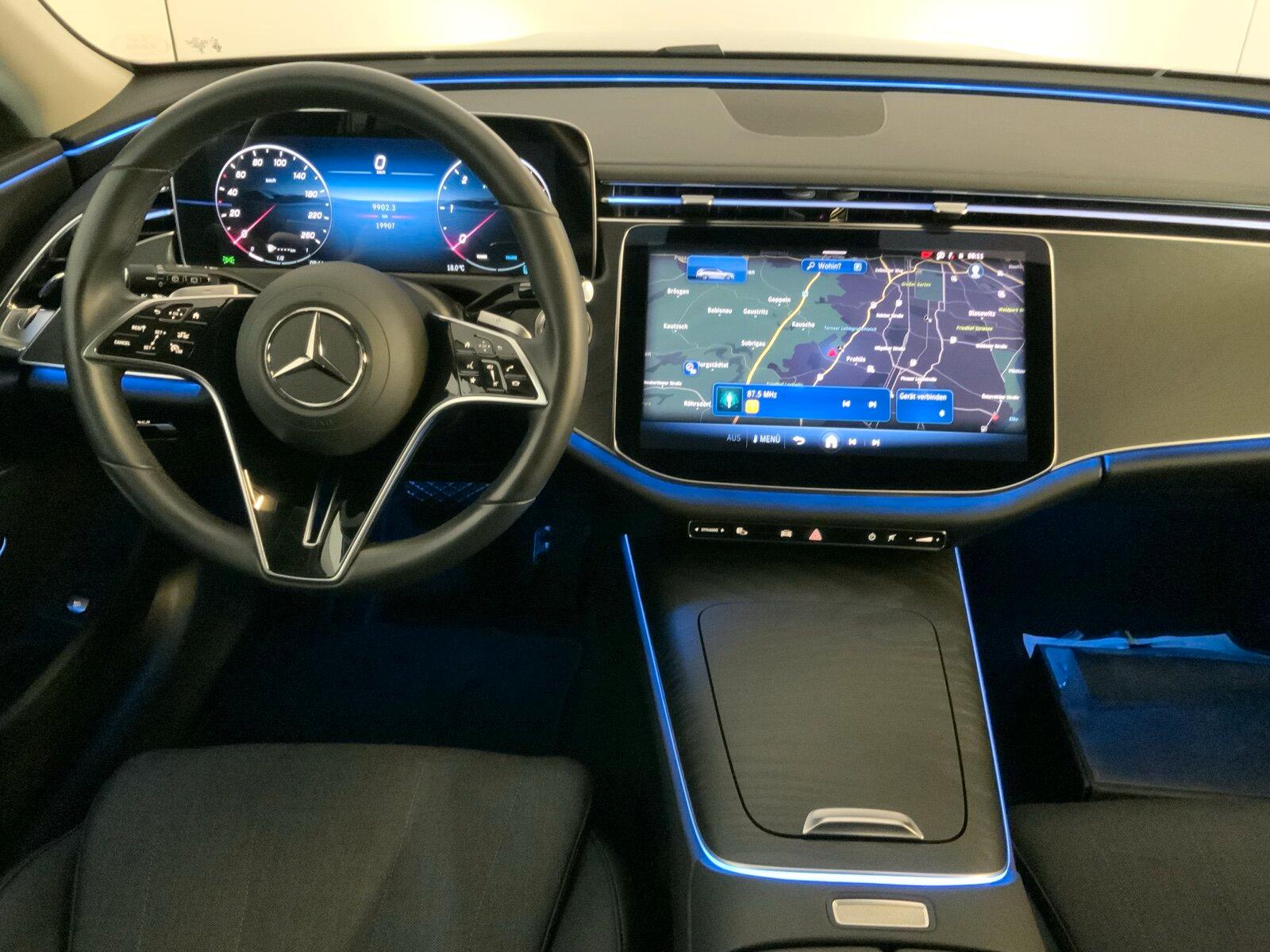 Mercedes-Benz E 220 d T AVANTGARDE AHK DISTRONIC KEYLESS RüKam