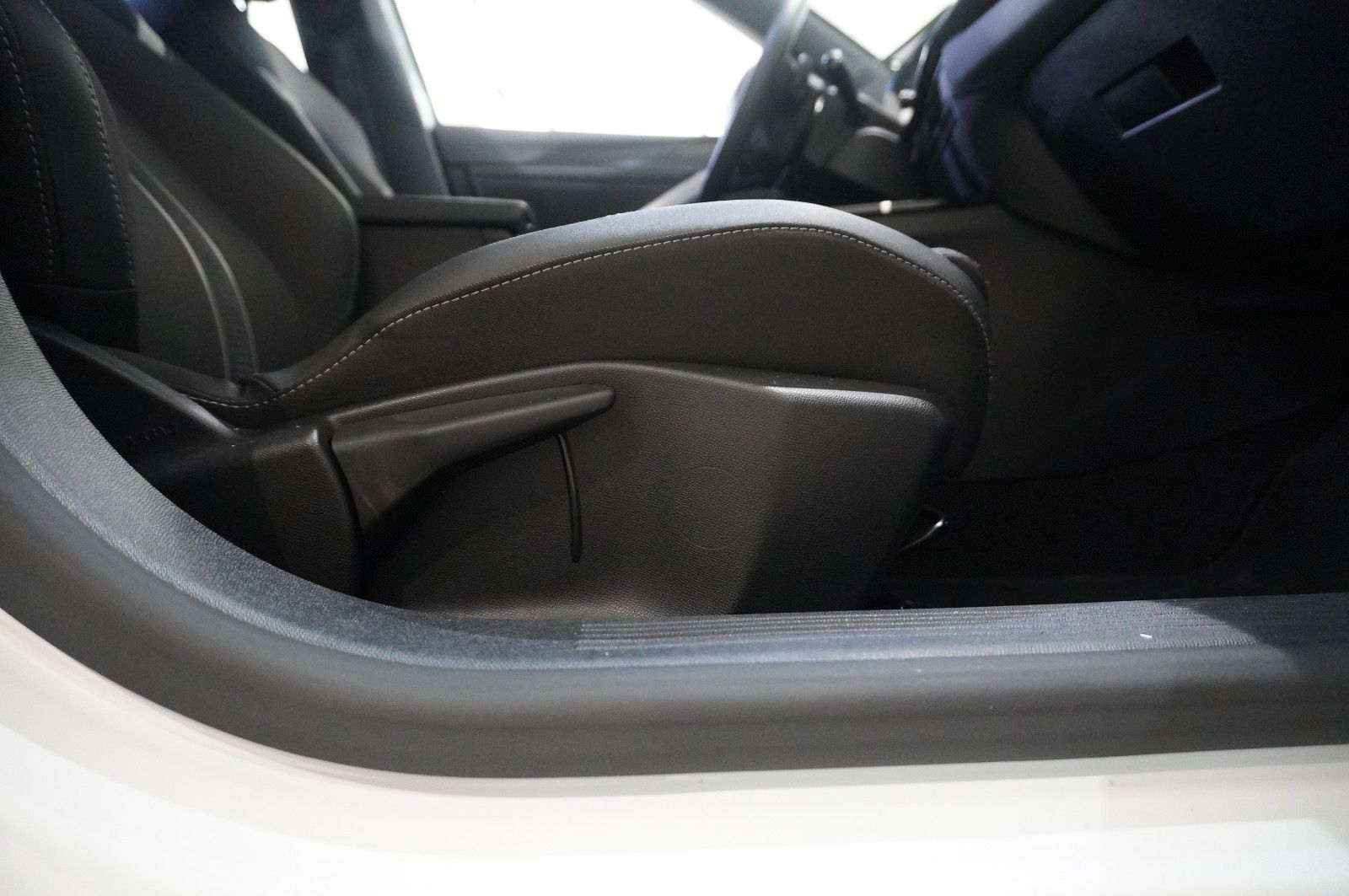 Fahrzeugabbildung Opel Astra L Lim. 1.2T GS LINE NAVI/LED/360°/SH/VIRT.