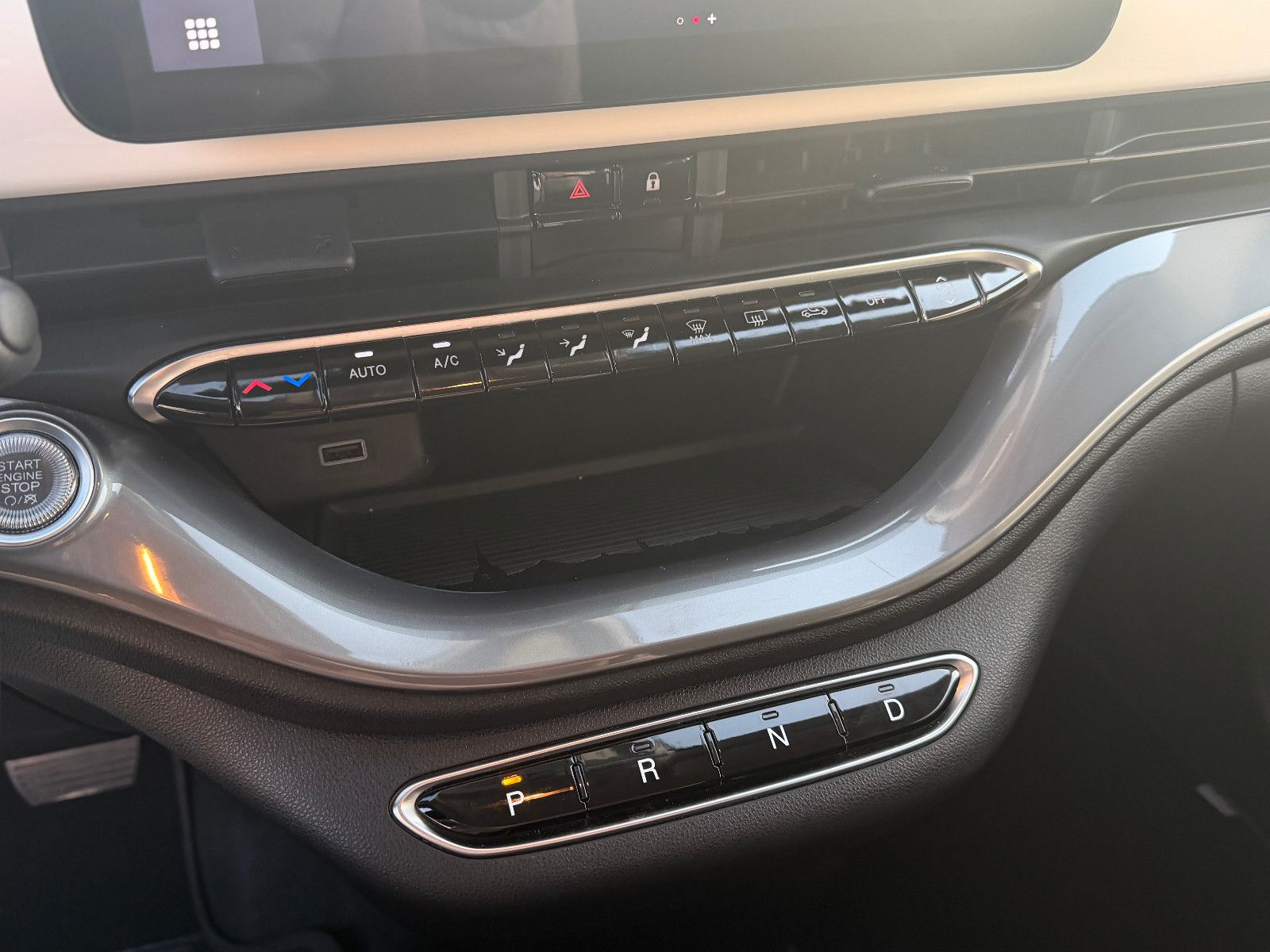 Fahrzeugabbildung Fiat 500e/TEMPOMAT/APPLE/KLIMA/SPURHALTEASSISTE