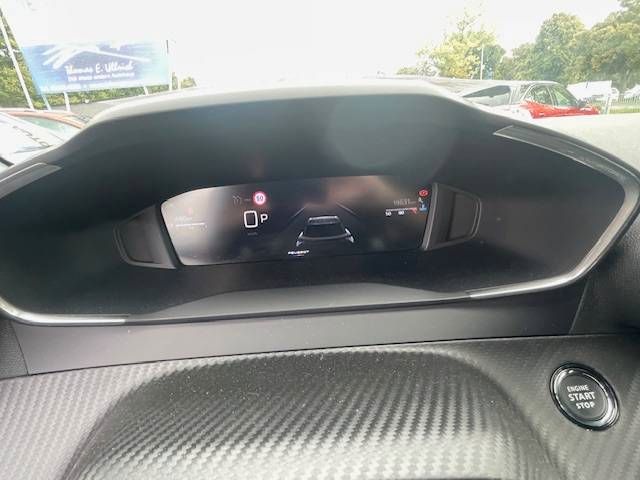 Fahrzeugabbildung Peugeot Peugoet 2008 Allure Pure Tech 130 AT