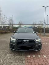 Audi SQ7 4.0 V8 Quatro - Audi SQ7 in Bochum