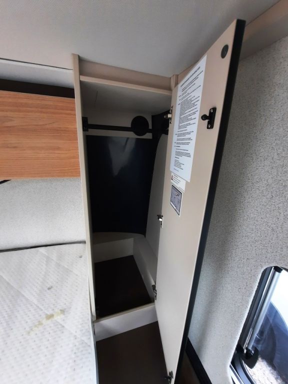 Fahrzeug Übersicht 12 Fahrzeugabbildung Bürstner Signature SFT 7.4 Verfüg./Sparen Sie 9.888,- €