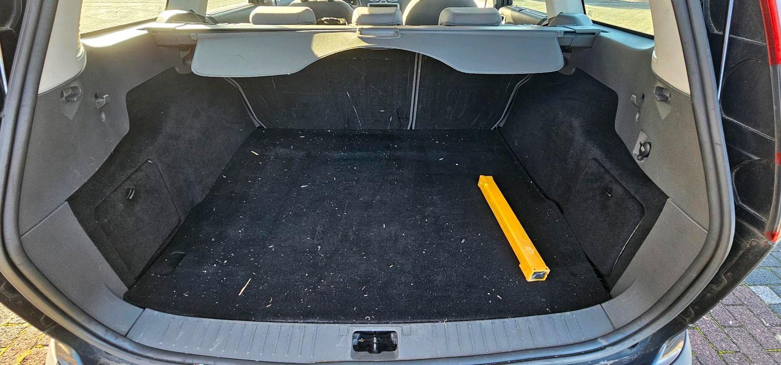 Ford Focus 2006 — interior