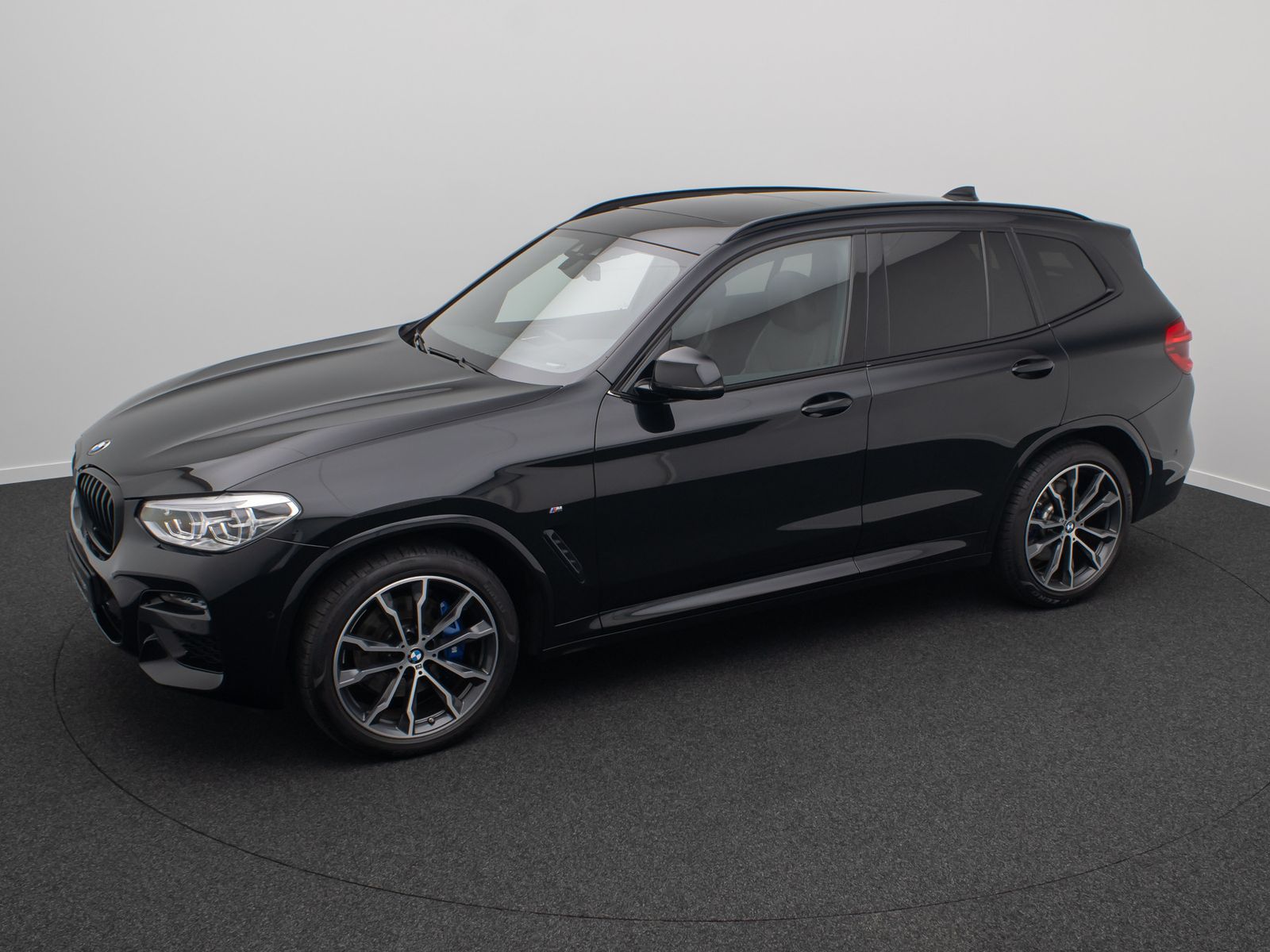 Fahrzeugabbildung BMW X3 xD30d M Sport DAB Kamera HUD DisplKey Panoram