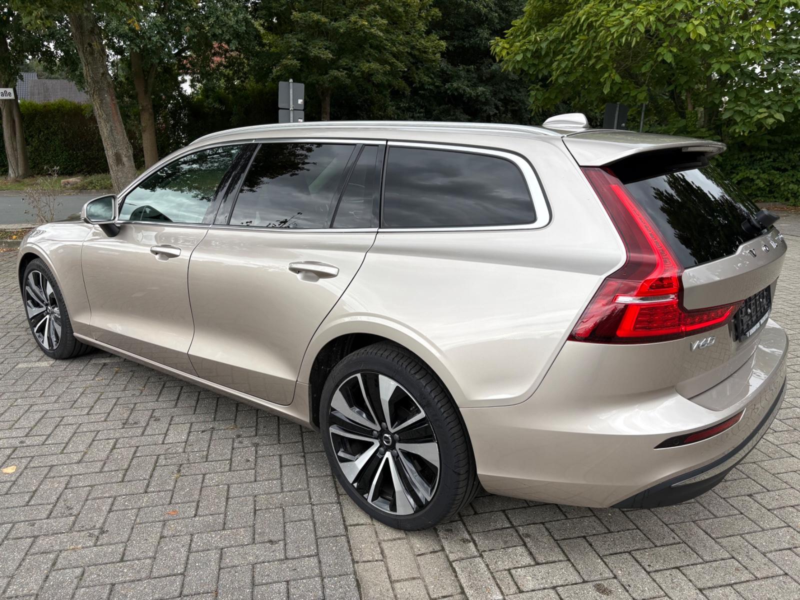 Volvo V60 B4 Kombi Plus Bright