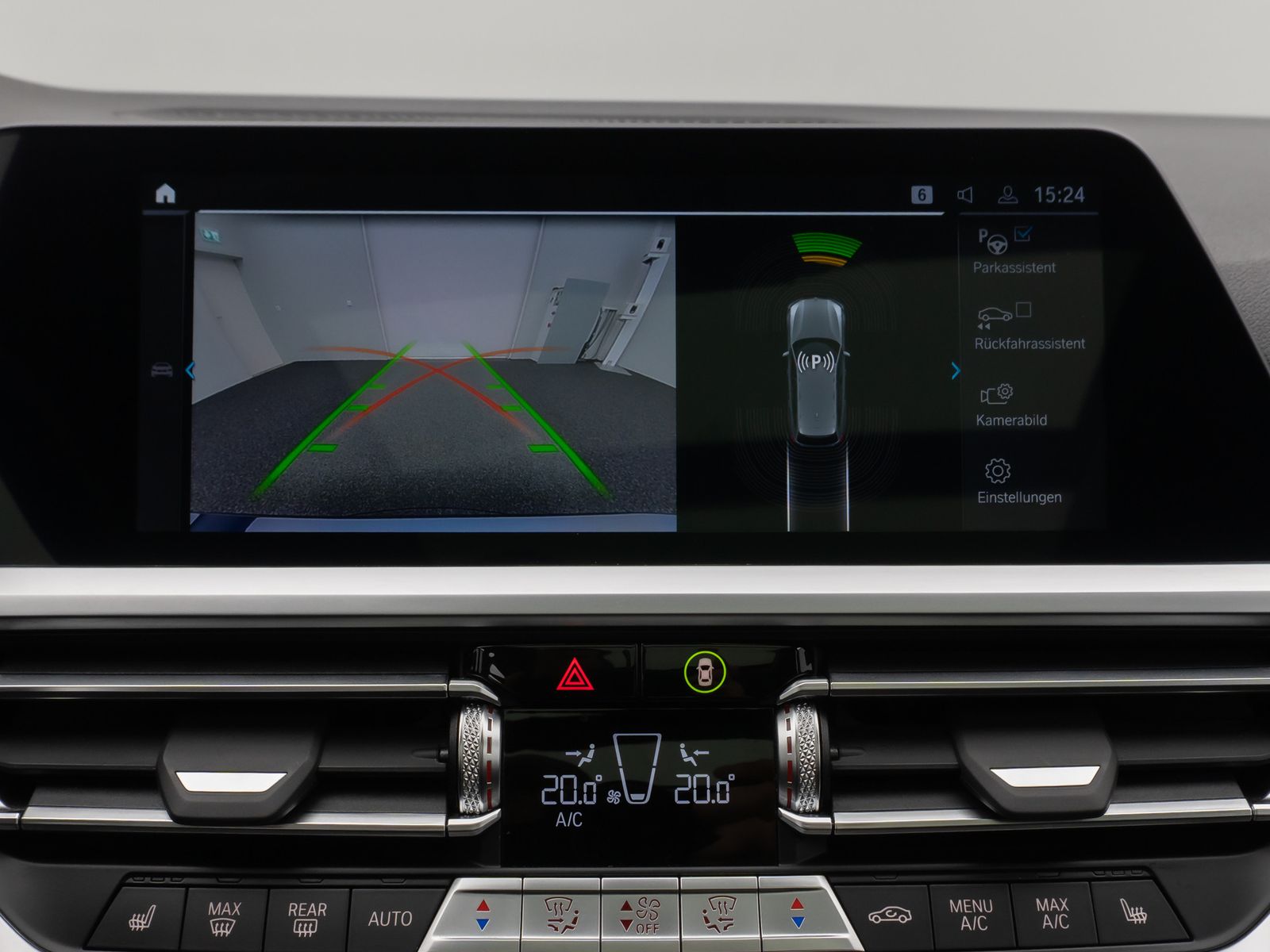 Fahrzeugabbildung BMW 330e xD SportLine Pano Kamera Laser HUD DAB HiFi