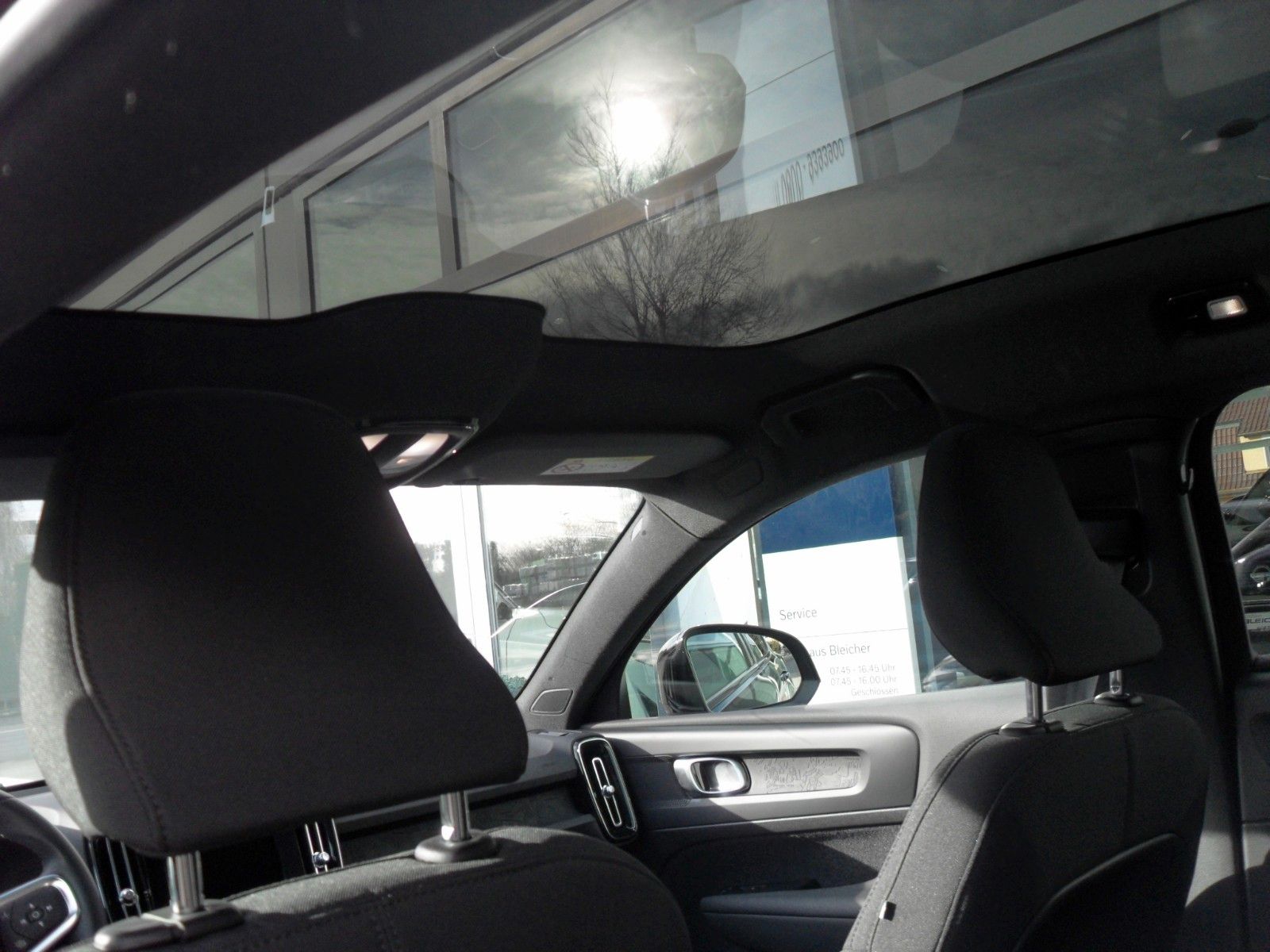 Fahrzeugabbildung Volvo C40 Core Recharge Pure Electric 2WD