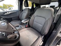 Fahrzeugabbildung Ford Kuga Plug-In Hybrid Cool 1. HAND AHK SPUR PDC