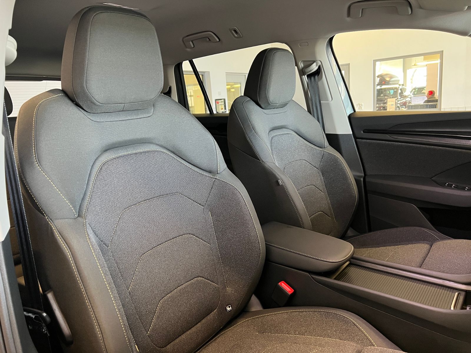 Fahrzeugabbildung SKODA Kodiaq Selection 2.0 TDI DSG *AHK,KESSY,19"-Felg