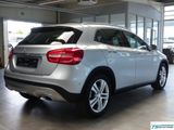Mercedes-Benz GLA 250 Urban Panoramad.+AHK+Navi+el.Heckkl.+PDC - Mercedes-Benz GLA 250 aus 2016