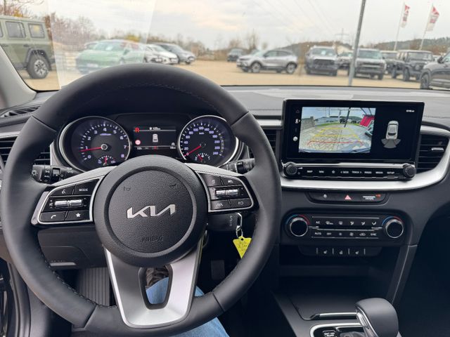 Kia XCeed 1.6 T-GDi Vision DCT7 NAVI LED PDC KAM SHZ