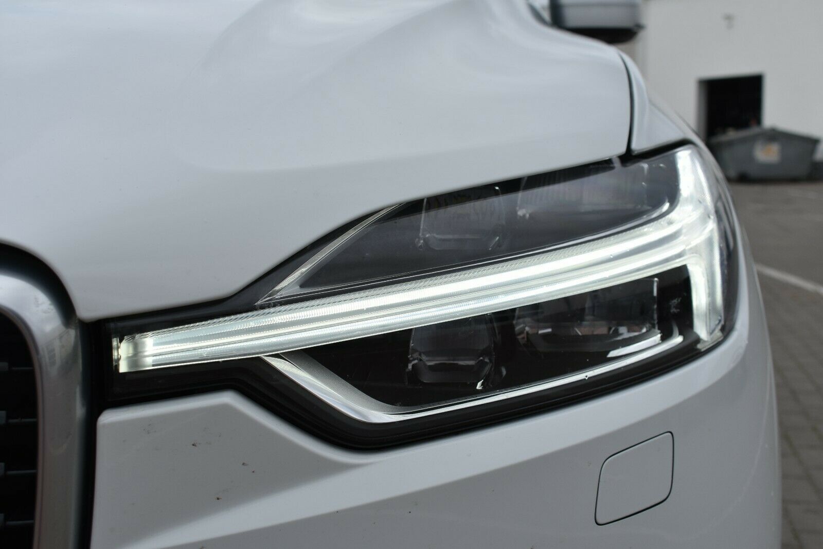 Fahrzeugabbildung Volvo XC60 T8 Twin Engine R-Design*360°*LUFT*AHK