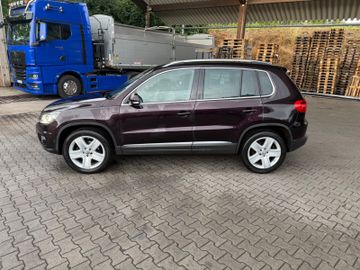 Volkswagen Tiguan - 4