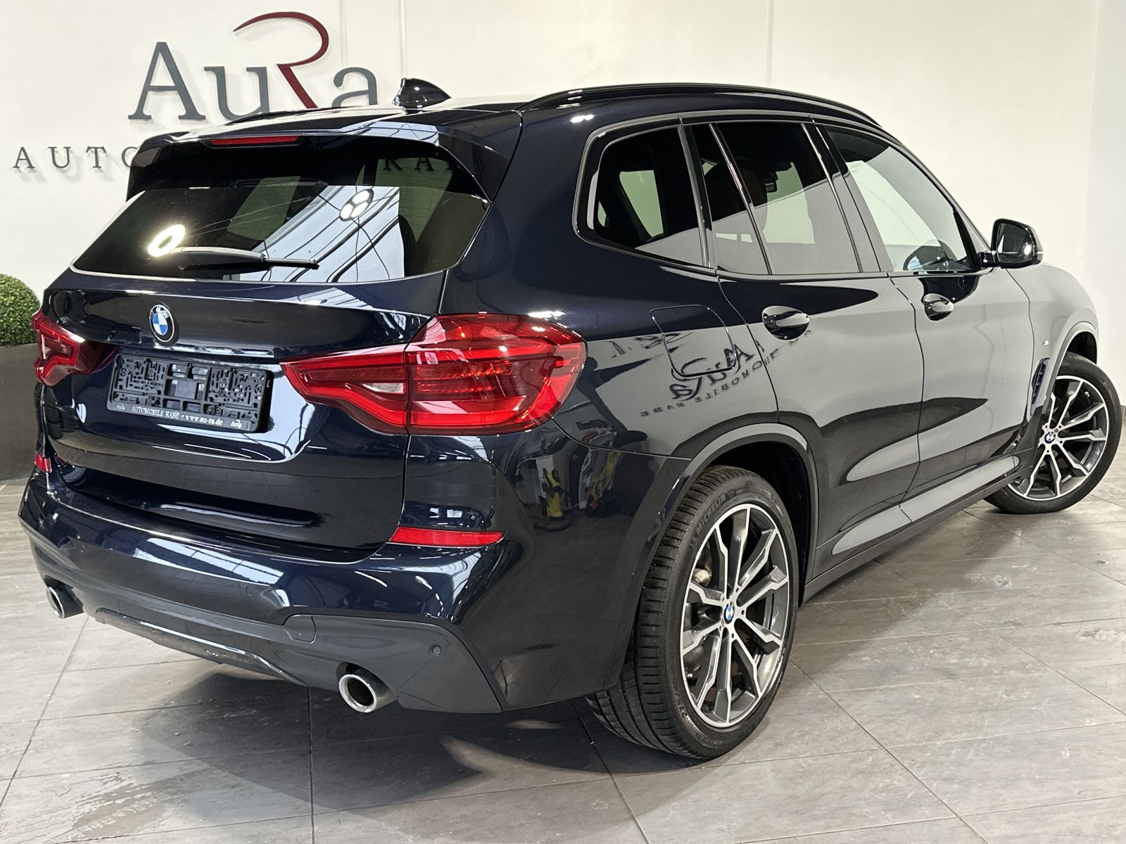 Fahrzeugabbildung BMW X3 xDrive30d M-Sport NAV+LED+HEAD-UP+DIGDISPLAY