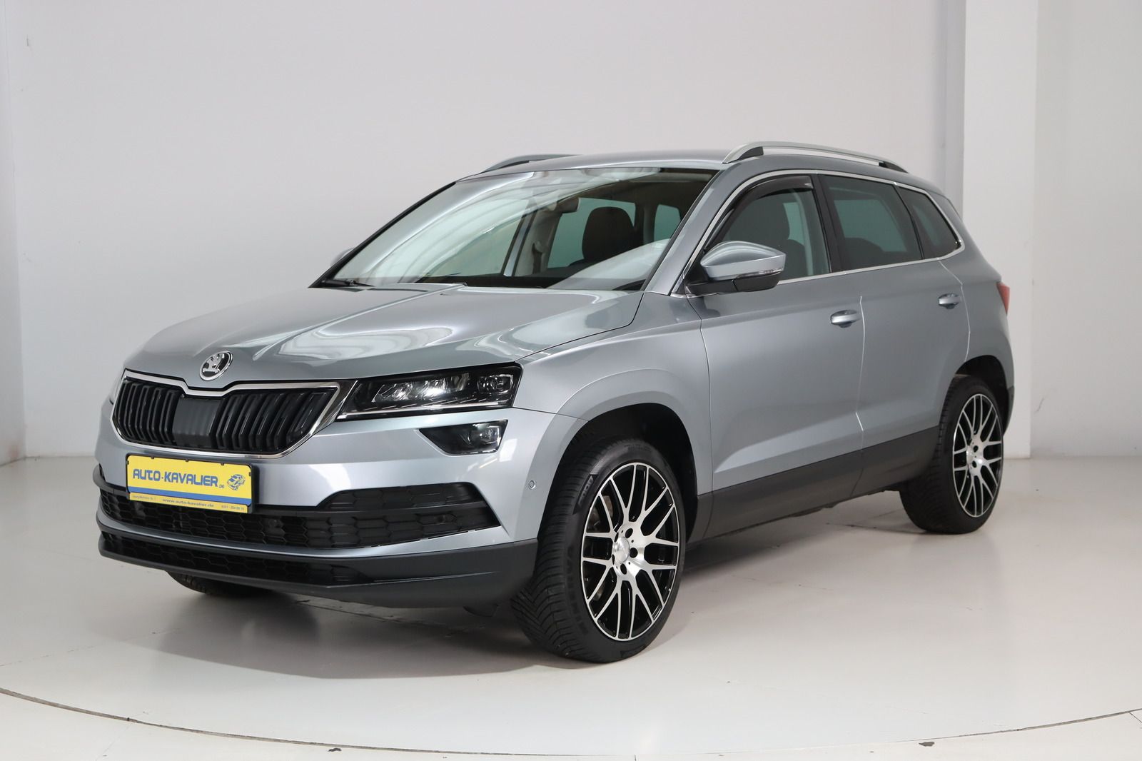 Fahrzeugabbildung SKODA Karoq 4x4 Memory * Navi * DSG * LED * AHK