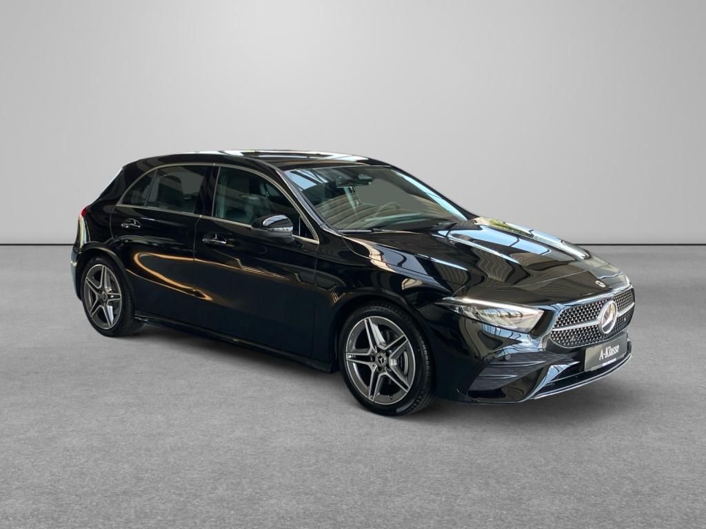 Fahrzeugabbildung Mercedes-Benz A 200 Kompaktlimousine AMG*AHK*Kamera*LED*Sitzzg