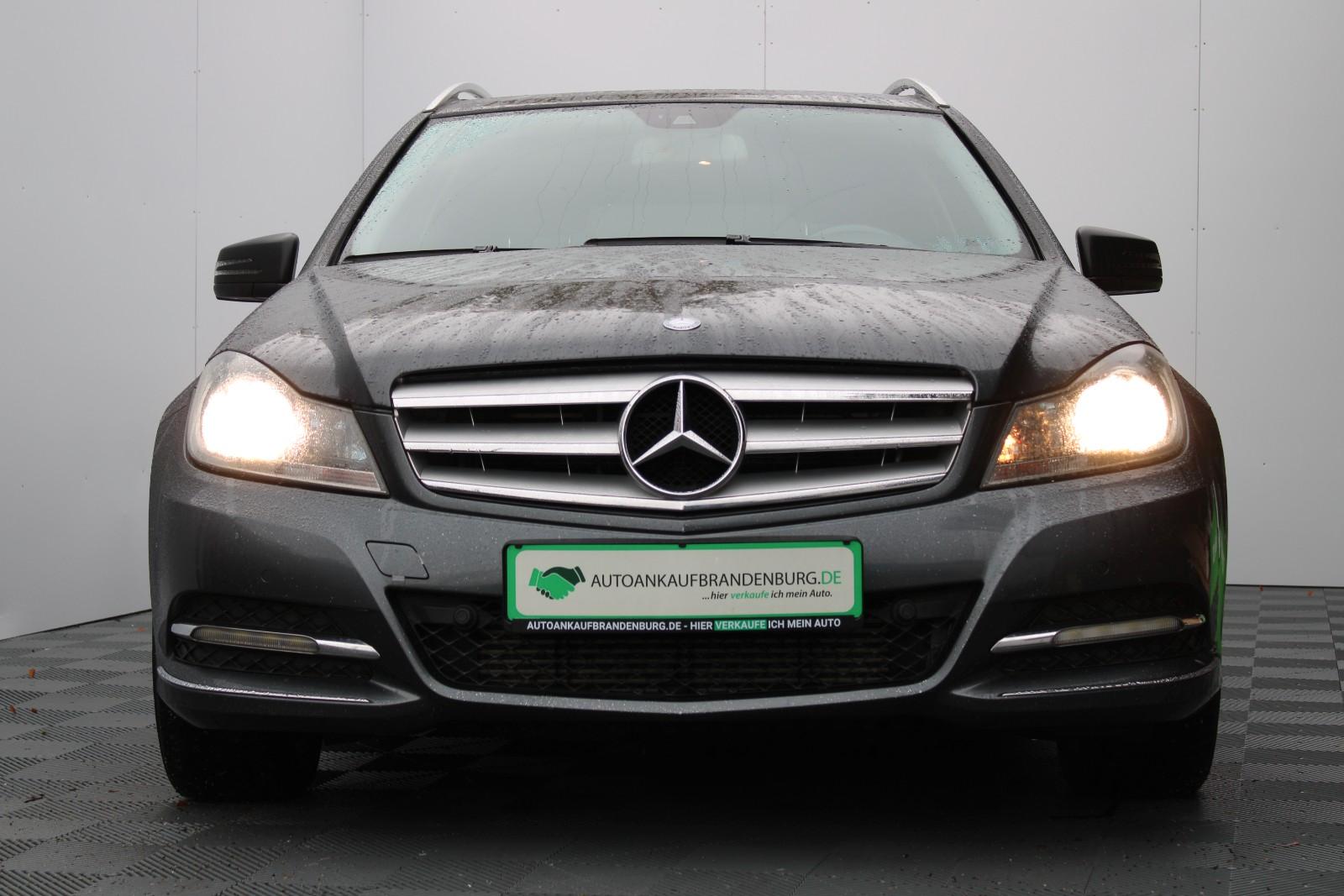 Mercedes-Benz C250 2013 — photo 7
