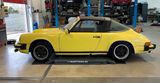 Porsche 911 Carrera 3.0 Targa Hellgelb Restauration  - Porsche aus 1976: 911 Carrera