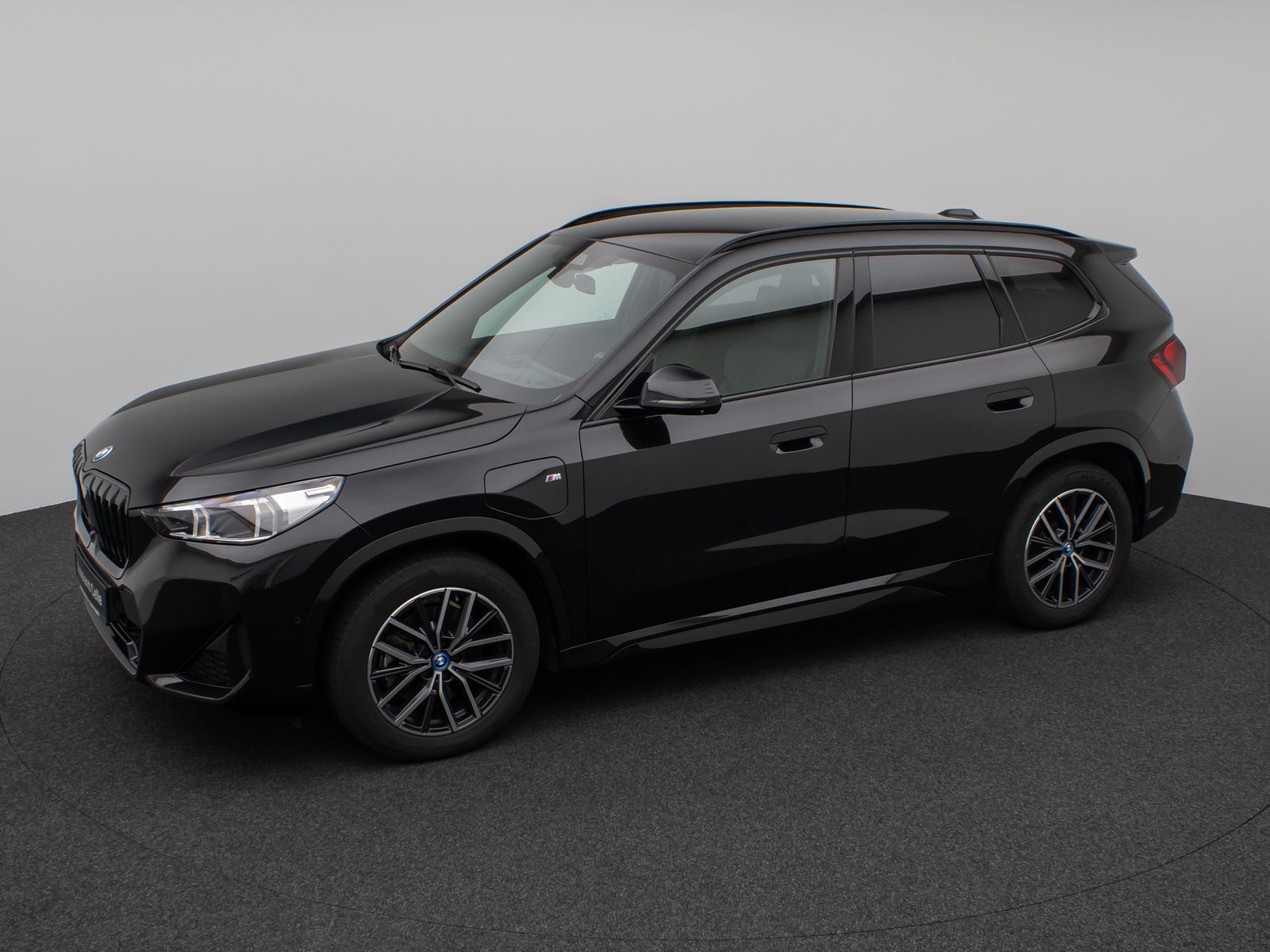 Fahrzeugabbildung BMW X1 xD30e M Sport 360°HUD DAB H/K Komfort LED