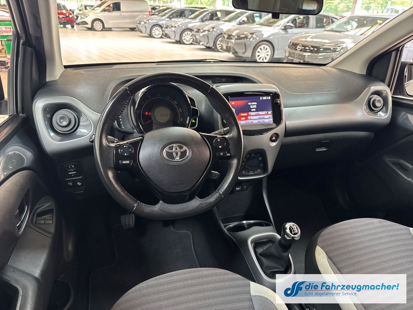 Fahrzeugabbildung Toyota Aygo X-Play Connect ACC Apple CarPlay Android Au