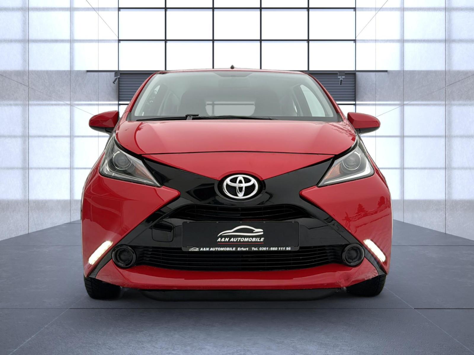 Toyota Aygo AYGO X-Play+KLIMA+PDC+TEMPOMAT+VULCANO-ROT