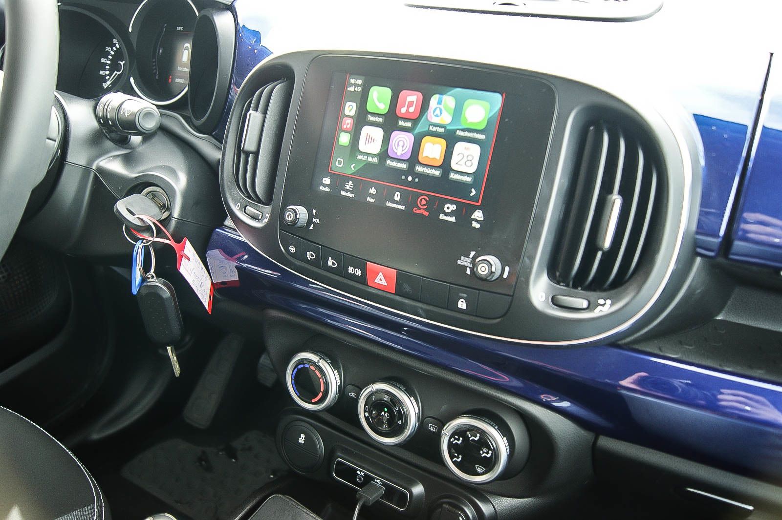Fahrzeugabbildung Fiat 500 L 1.4T-Jet URBAN Pop-Star NAVI PDC 1.HAND