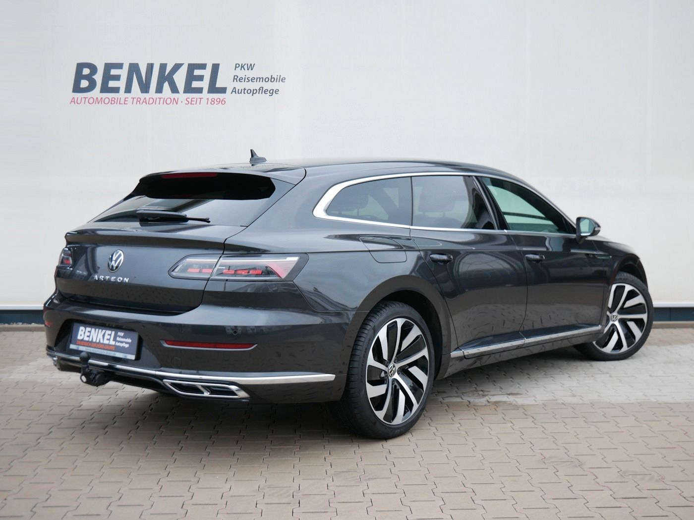 Fahrzeugabbildung Volkswagen Arteon SB 2.0 R-Line DSG AHK MATRIX NAVI SHZ ALU