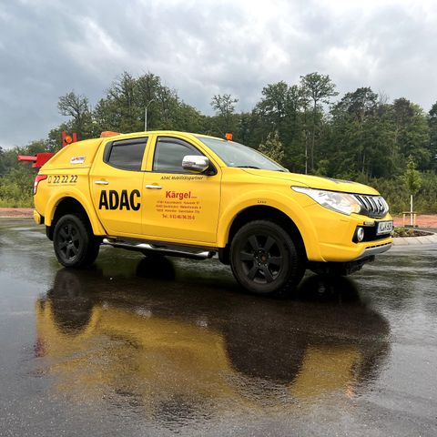 Mitsubishi L200 Doppelkabine Hubbrillenfahrzeug