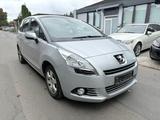 Peugeot 5008 Premium - Peugeot 5008: Silber