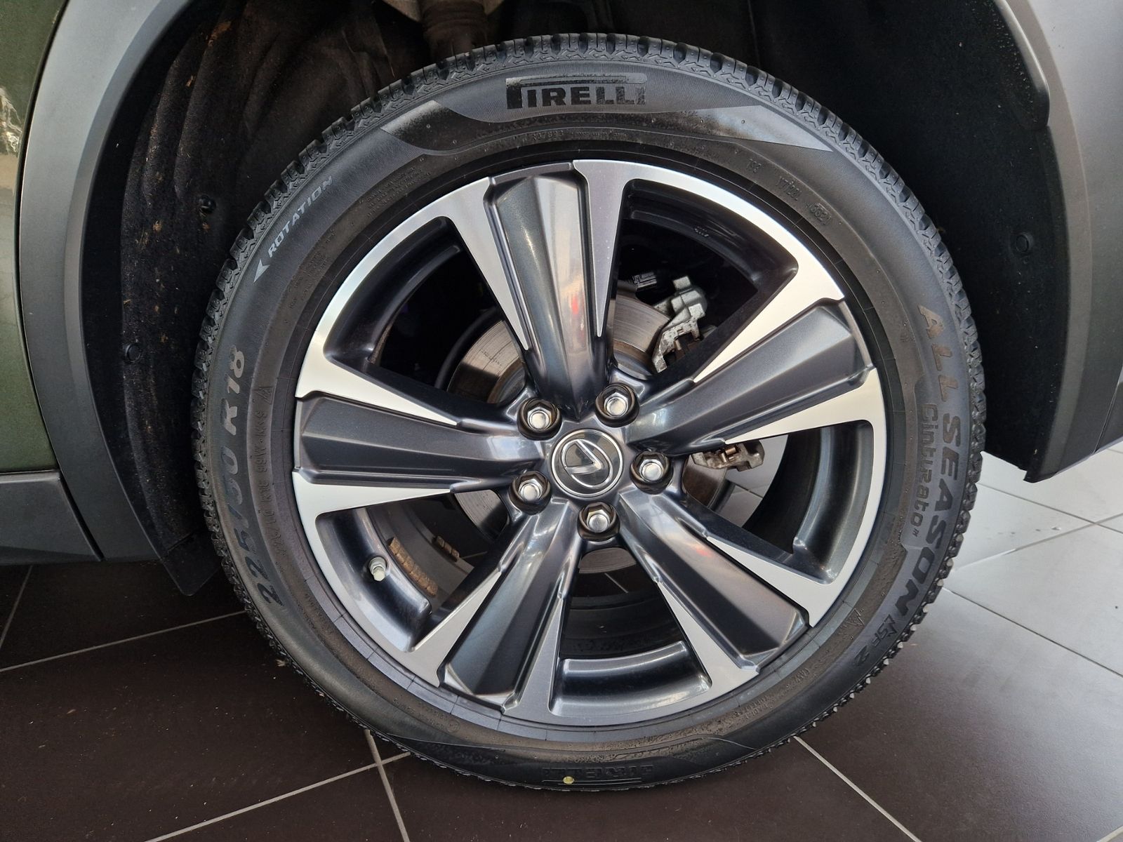Fahrzeugabbildung Lexus UX 250 h Style LED ALU