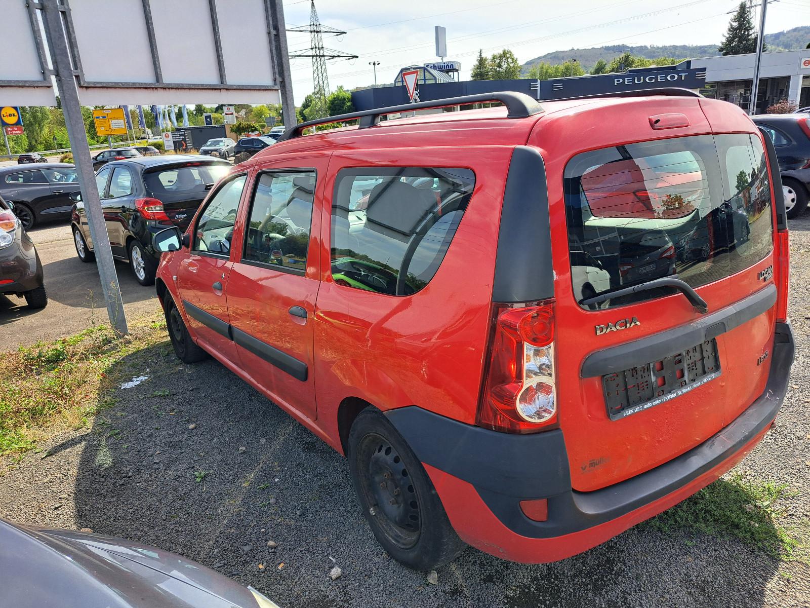 Dacia Logan 2007 — interior