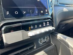Fahrzeugabbildung Dodge RAM 1500 Limited LPG Luft LED HUD  Retrax dt.Fzg