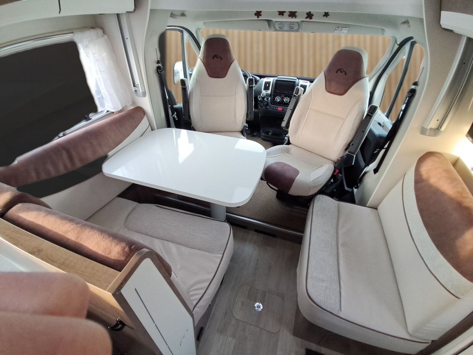 Fahrzeugabbildung Mooveo Tei 74 EBH Markise,Sat,TV,Hubbett,RK