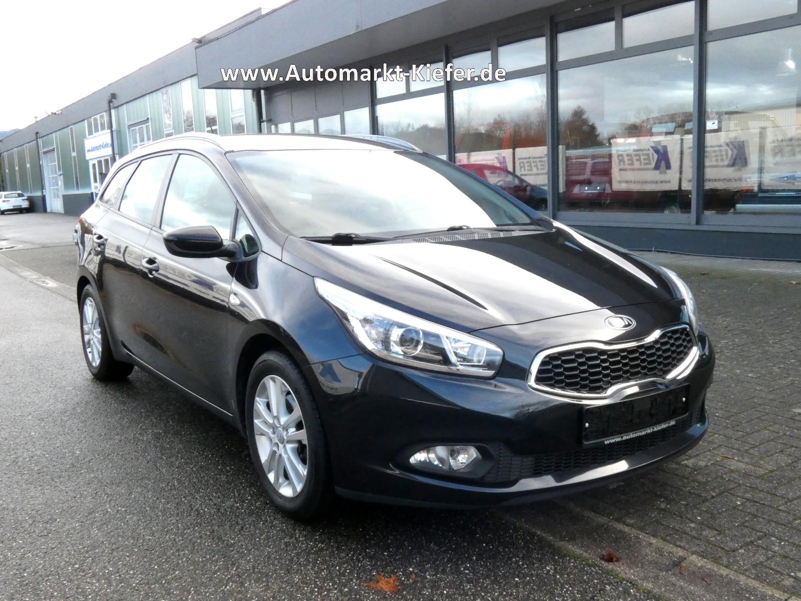 Kia cee'd 2013 — rear view