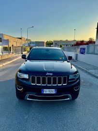 Jeep Grand Cherokee - 1
