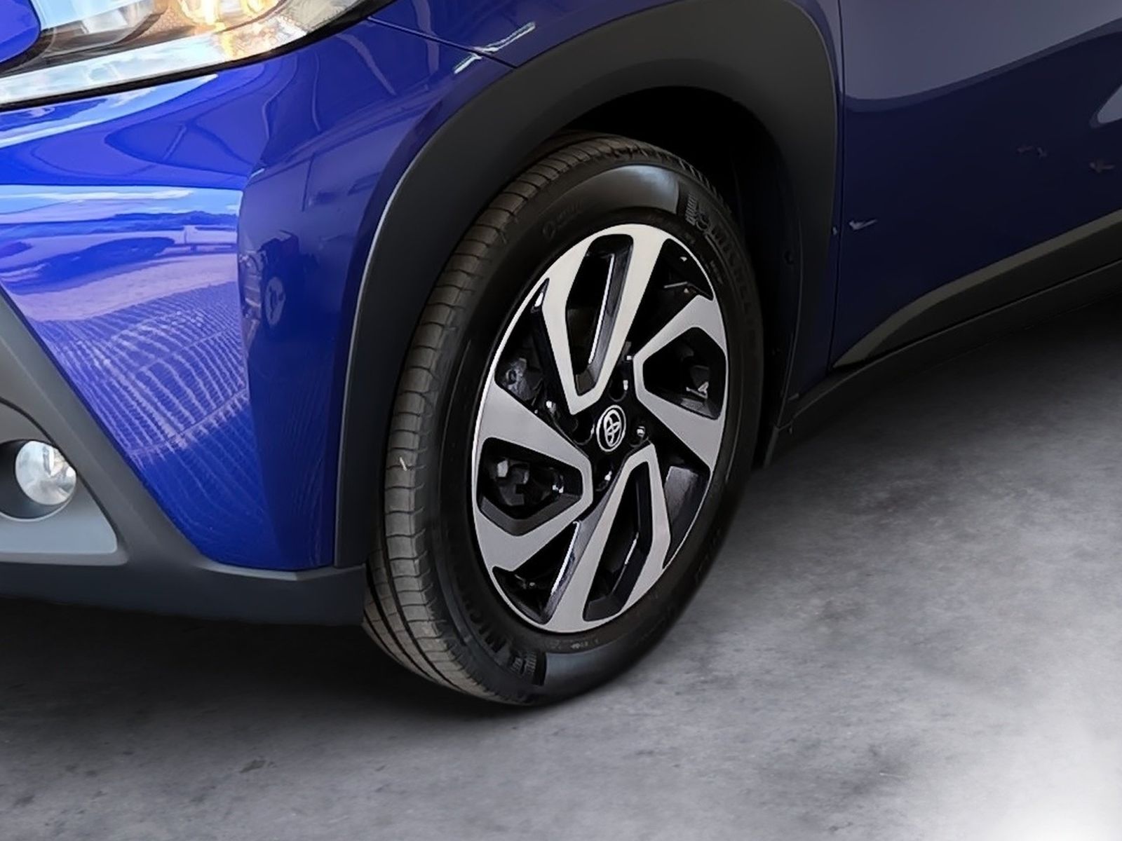 Fahrzeugabbildung Toyota Aygo X 1.0 Pulse Kamera,SHZ,ACC,PDC,LM