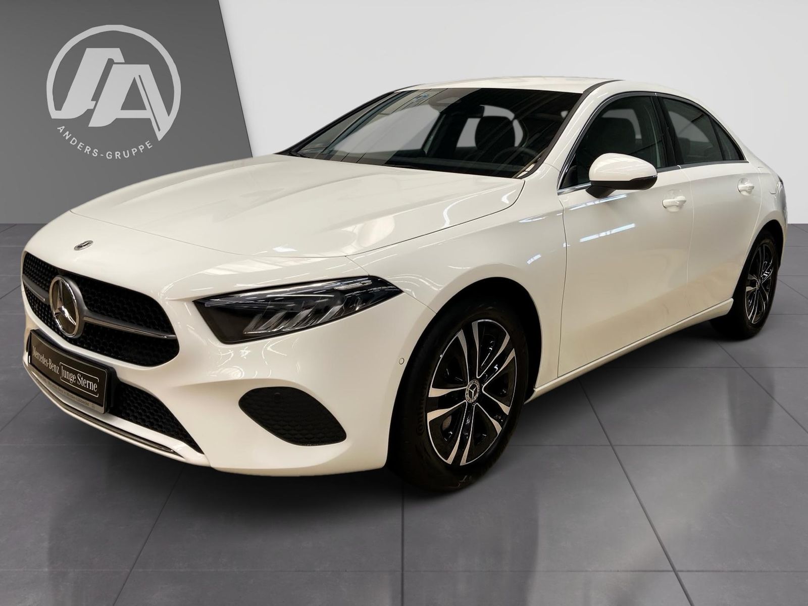 Mercedes-Benz A 180 PROGR DISTR AHK NAVI LED KAM L.-HEIZ foto 14