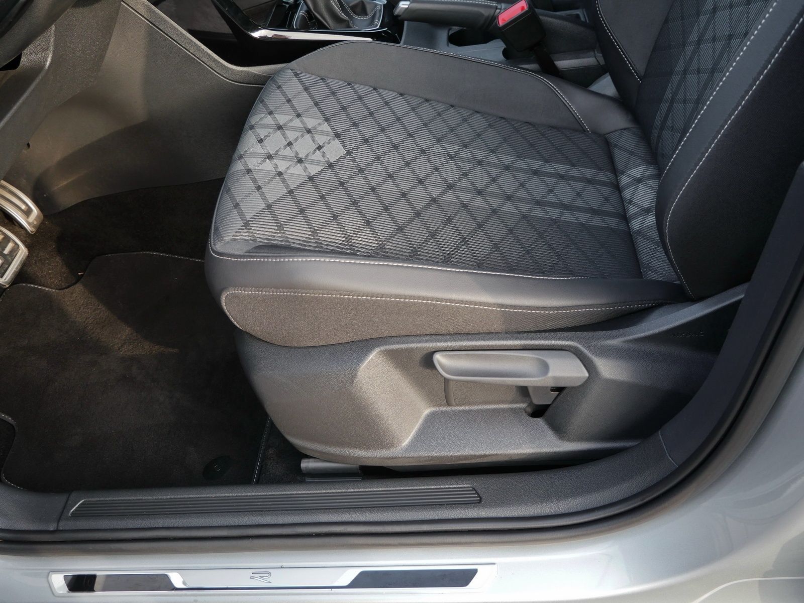 Volkswagen T-Cross - Bild 21