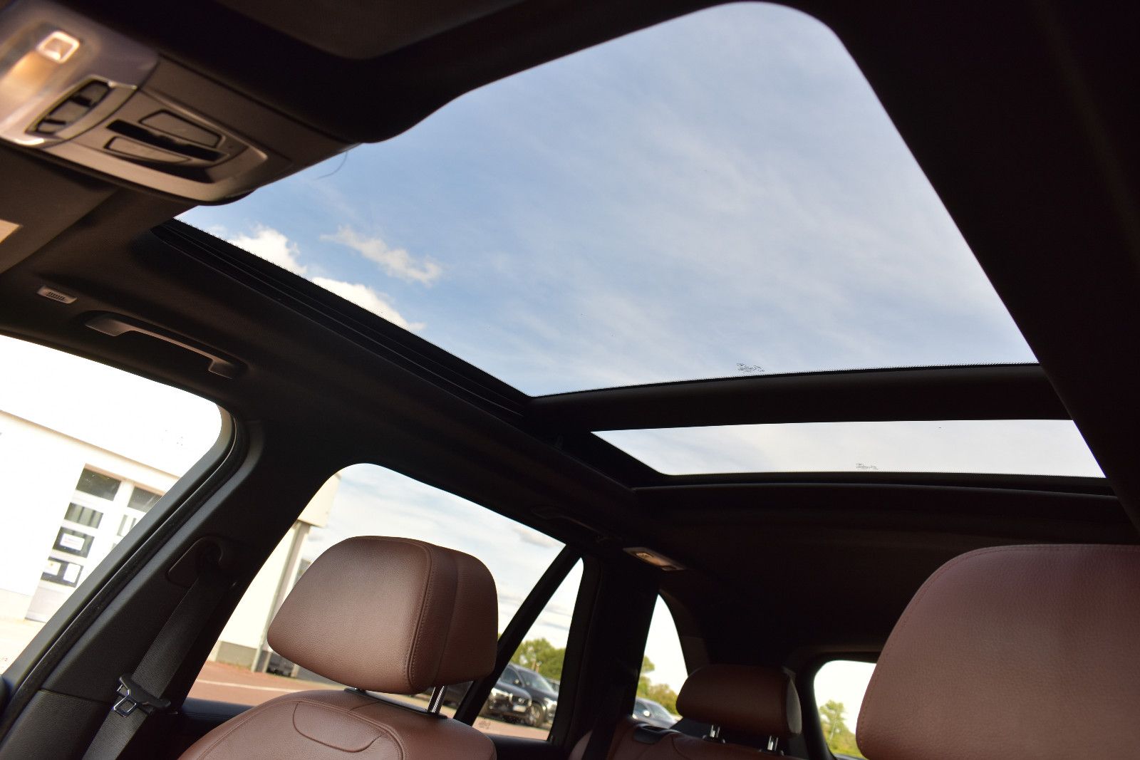 Fahrzeugabbildung BMW X5 M50d*RFK*XEN*PANO*H&K*NAVI*MIETKAUF