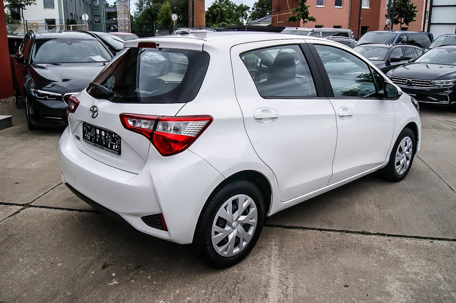 Fahrzeugabbildung Toyota Yaris 1.0 VVT-i Comfort KAMERA KLIMA SPURASSIST