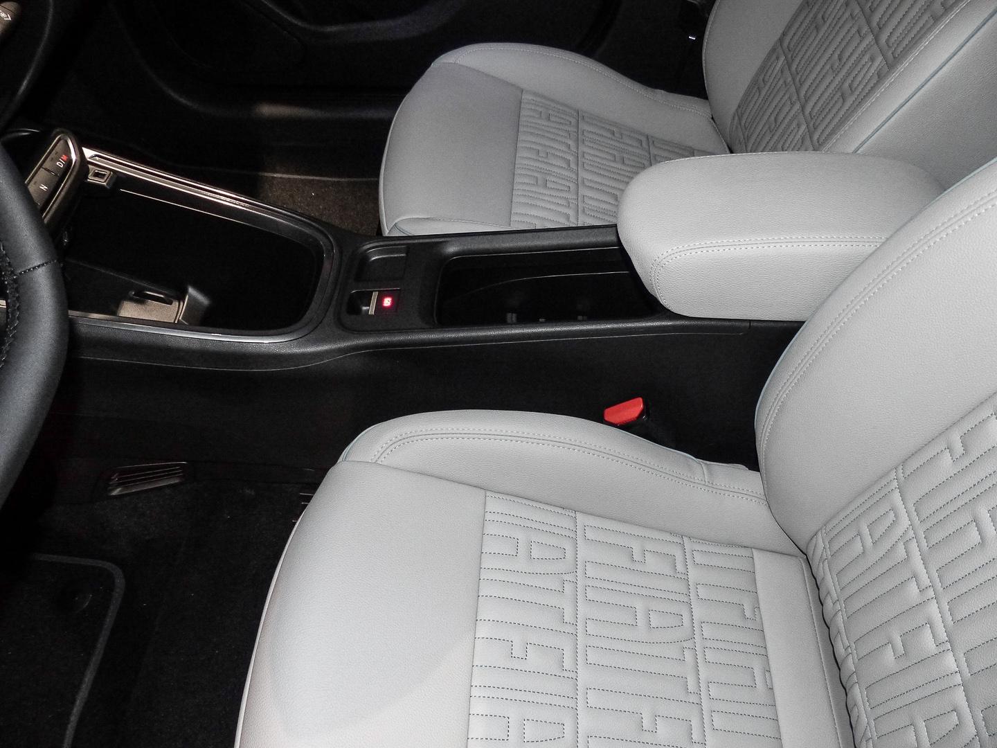 Fiat 600 La Prima Hybrid DCT Navi Massage Sitz LED